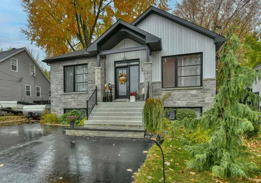 Maison à étages à vendre - 17 17e Avenue, Sainte-Marthe-sur-le-Lac, J0N1P0
