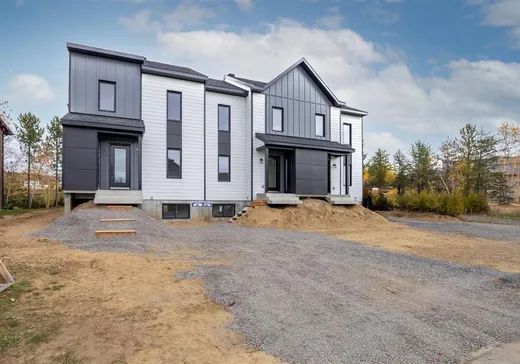 Maison à étages à vendre - 121 Rue De Coubertin, St-Ferreol-les-Neiges, G0A3R0