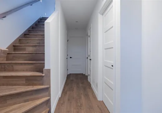 Maison à vendre - 121 Rue De Coubertin, St-Ferreol-les-Neiges, G0A 3R0
