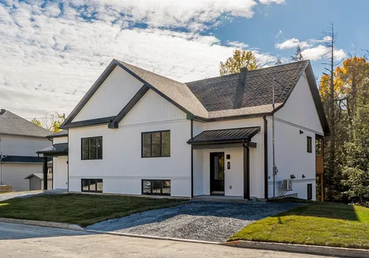 Bungalow à vendre - 41 Rue Mount, Sherbrooke, J1M0E3