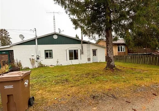 Bungalow à vendre - 140 Rue Pigeon, Saint-Calixte, J0K1Z0