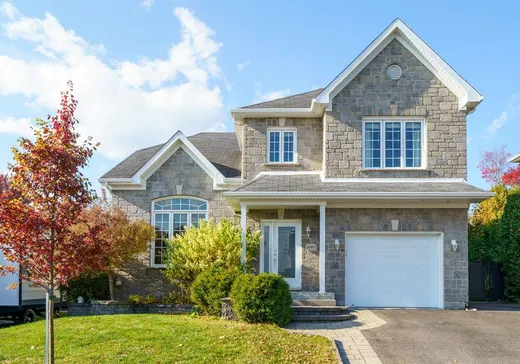 Maison à étages à vendre - 13907 Rue Van Gogh, Saint-Emile, G3E0C1