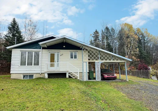 Maison à étages à vendre - 933 Route 195, Matane, G4W3M7