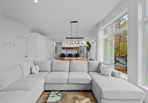 Maison à vendre - 324Z Rue des Étoiles, St-Hippolyte, J8A 0L7
