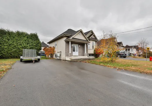 Maison à vendre - 151 Rue des Bois, Sainte-Sophie, J5J 0E2