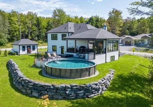 Maison à vendre - 17 Rue des Sizerins, Orford, J1X 9B8