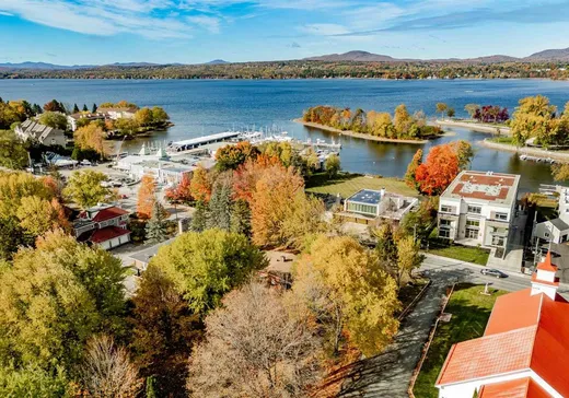 Maison à vendre - 130 Rue Merry S., Magog, J1X 3L3