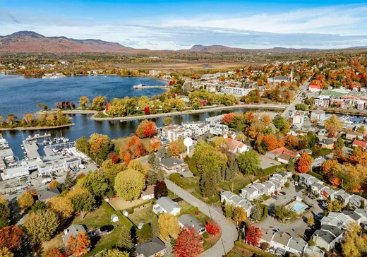 Maison à vendre - 130 Rue Merry S., Magog, J1X 3L3