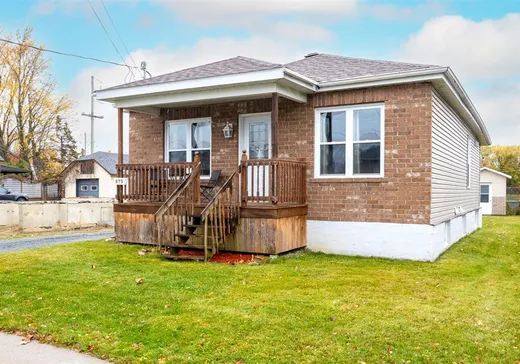 Bungalow à vendre - 675 Rue des Ormeaux, Sherbrooke, J1G2T6