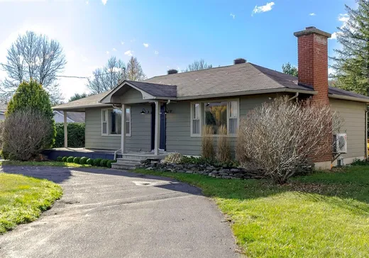 Bungalow à vendre - 119 Rue Principale S., Sutton, J0E2K0