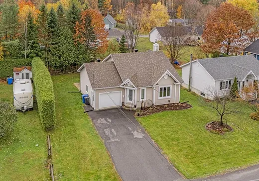 Maison à vendre - 243 Rue Maple, Magog, J0B 1C0