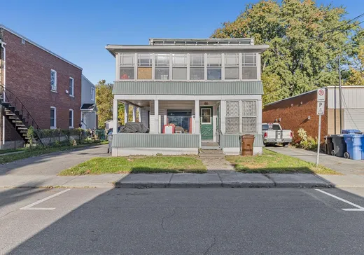 Two or more stories for sale - 46 Rue Paré, Granby, J2G5C8