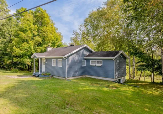 Bungalow for sale - 1384 Rg du Nord, St-Raymond, G3L3C8
