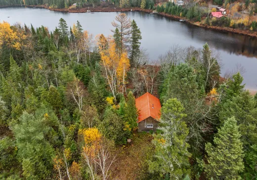 Two or more stories for sale - 30 Ch. du Lac-Riche, Saint-Damien, J0K2E0