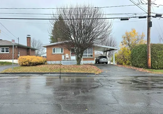 Maison à vendre - 4404 Rue Dollard, Lac-Mégantic, G6B 1E9