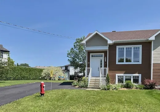 Bungalow for sale - 34 Rue Martel, Warwick, J0A1M0