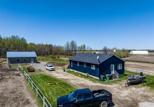 Fermette à vendre - 3901 Boul. Duchesne, Yamachiche, G0X 3L0