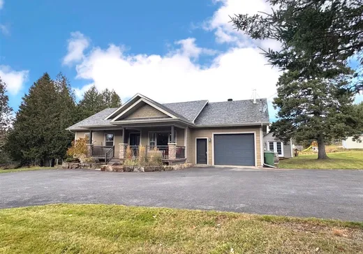 Bungalow à vendre - 4176 Rue Pie-XI, Frontenac, G6B2S3