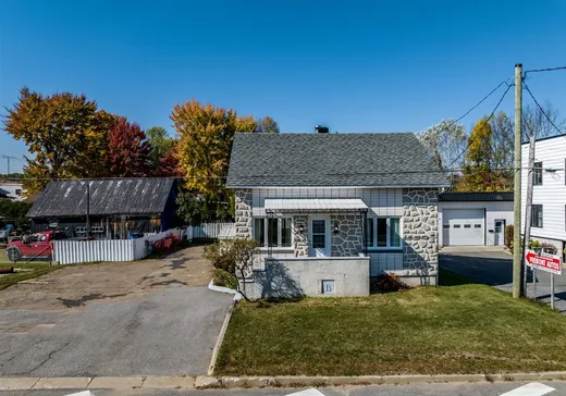 Maison à étages à vendre - 2530 Route Lupien, Sainte-Angele-de-Prémont, J0K1R0