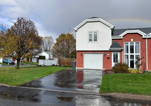 Paliers multiples à vendre - 930 Rue des Huarts, Drummondville, J2C7R4