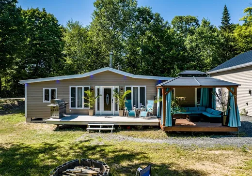 Bungalow à vendre - 251 Rue Tousignant, St-Élie-de-Caxton, G0X2N0