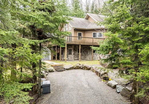 Maison à étages à vendre - 6 Ch. de l'Escalade, Saint-Sauveur, J0R1R3