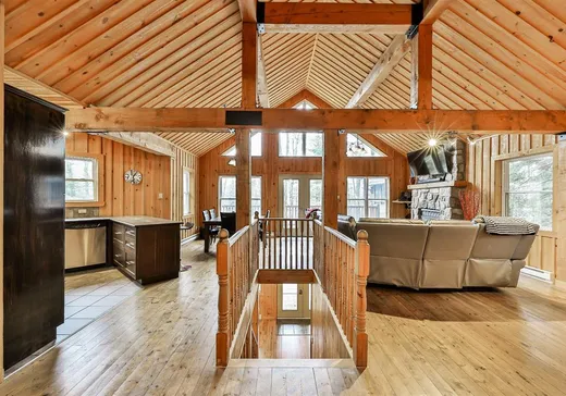 Maison à vendre - 6 Ch. de l'Escalade, Saint-Sauveur, J0R 1R3