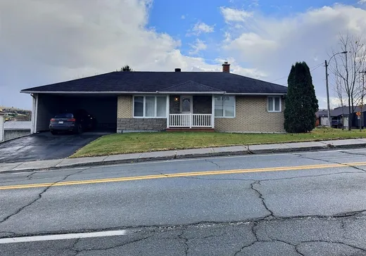 Bungalow à vendre - 245 Route 108, Beauceville, G5X2Z2