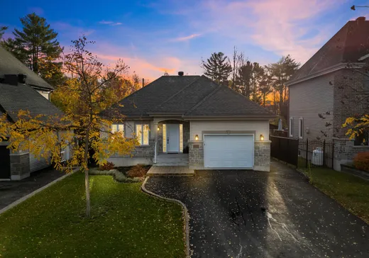 Maison à étages à vendre - 2103 Rue de l'Estran, Bellefeuille, J5L0G5