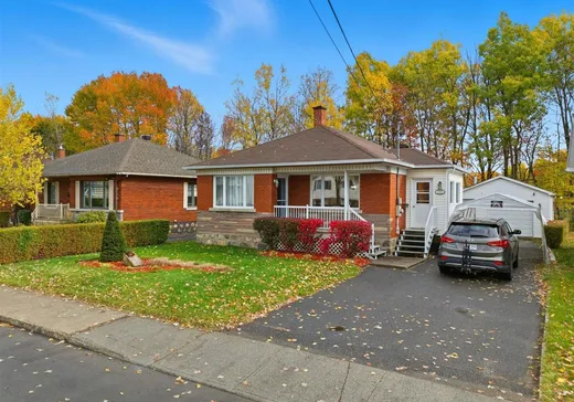 Bungalow for sale - 1335 Boul. Jean-De Brébeuf, Drummondville, J2B4T5