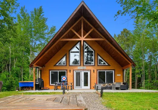 Two or more stories for sale - 21 Ch. des Cabines de la Chute, Mansfield-et-Pontefract, J0X1R0