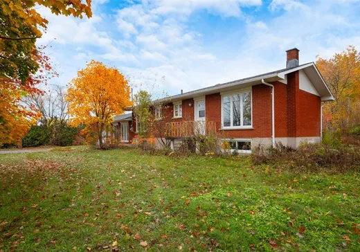 Bungalow à vendre - 2448 Route 235, Sainte-Sabine, J0J2B0