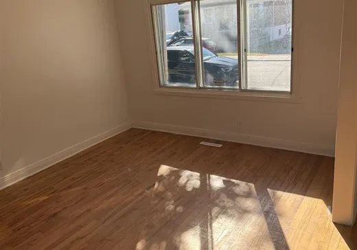 Maison à vendre - 677 75e Avenue, Laval (Chomedey), H7V 2Y4