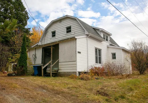 Maison à étages à vendre - 35 Rue St-Hyacinthe, Parisville, J0B1K0