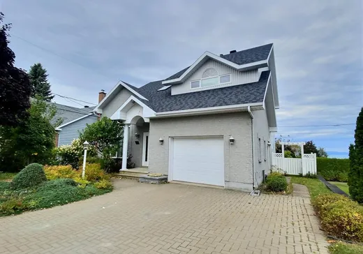 Maison à étages à vendre - 76 Rue De Chauffailles, Rivière-du-Loup, G5R4E1