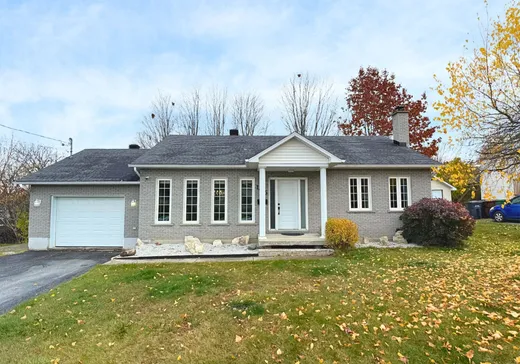 Two or more stories for sale - 1415 Rue Émile-Cambron, Fleurimont, J1E3M6