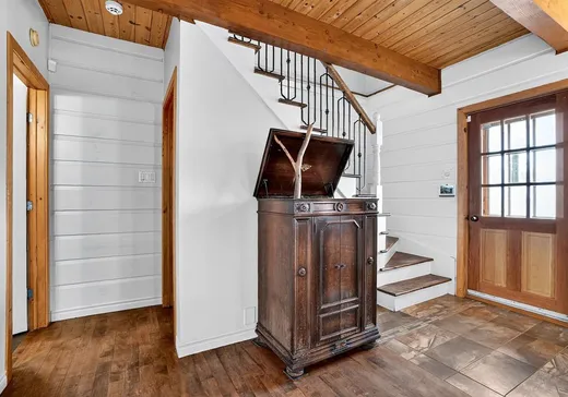 Fermette à vendre - 580 Ch. de la Carrière, St-Hippolyte, J8A 1E9