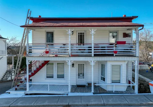 Maison à étages à vendre - 3915 Rue du Lac-Noir, Black-Lake, G6H1T1