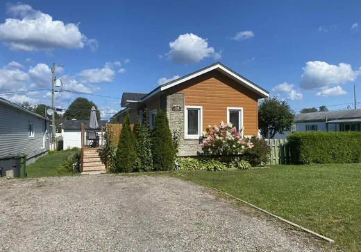 Maison mobile à vendre - 34 Rue Conway, Shannon, G3S0V6