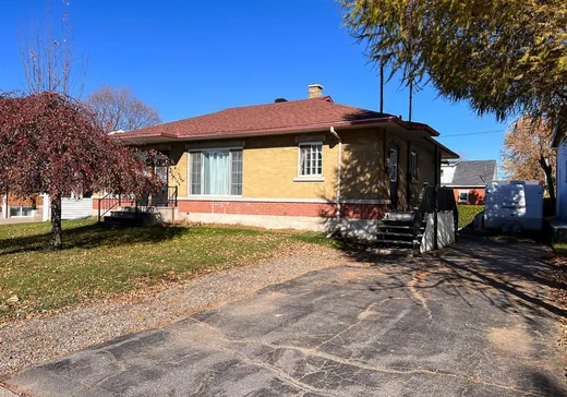 Bungalow à vendre - 1854 Av. Mercure, Plessisville, G6L2A7