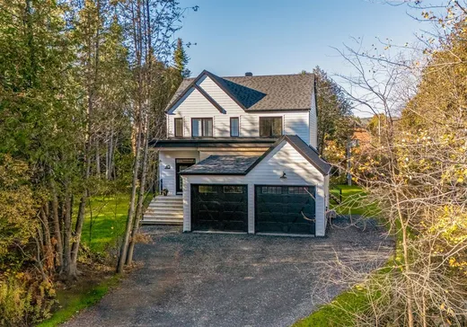 Maison à étages à vendre - 45 Imp. des Roselins, Magog, J1X7V2