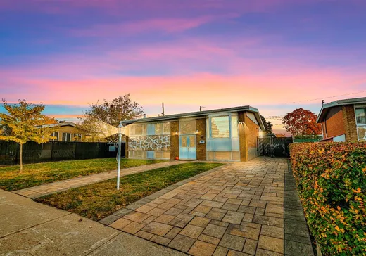 Bungalow à vendre - 5430 Rue des Clairières, Montréal (Saint-Léonard), H1R1L1