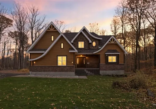 Maison à étages à vendre - 110 Rue de la Seigneurie, Lachute, J0V1X0