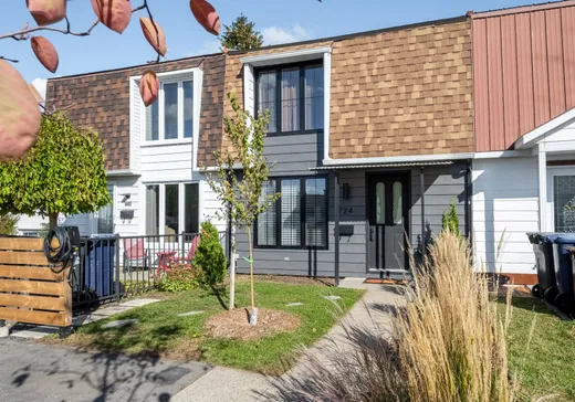 Maison à étages à vendre - 724 Rue Gilles, Laval (Fabreville), H7P2W4