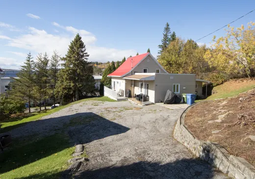 Maison à étages à vendre - 52 Rue St-Isidore, Saguenay, G7H3P8
