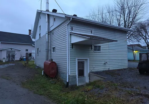 1 1/2 Storey for sale - 32 Rue St-Joseph N., Témiscouata-sur-le-Lac, G0L2B0