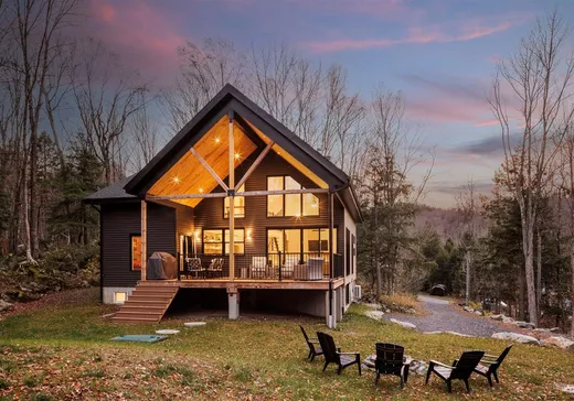 House for sale - 11 Rue Sunset, Bolton-Est, J0E 1G0