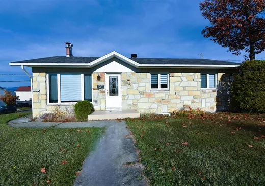 Two or more stories for sale - 604 Rue Hypolite-Bernier, Lévis, G6V3C6