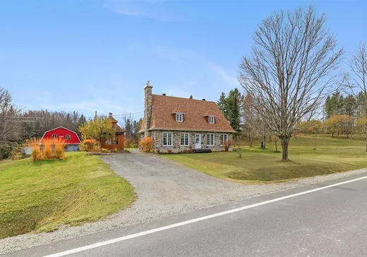 Two or more stories for sale - 148 Route St-Gérard, St-Damien-De-Buckland, G0R2Y0