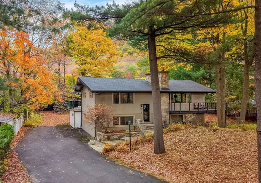 Two or more stories for sale - 655 Rue Cardinal, Mont-Saint-Hilaire, J3H3Z4